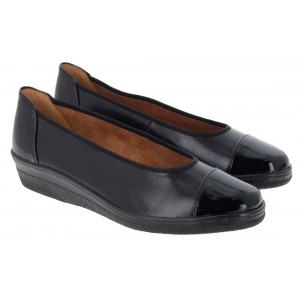 Gabor Petunia 06.402 Flat Shoes - Black Leather