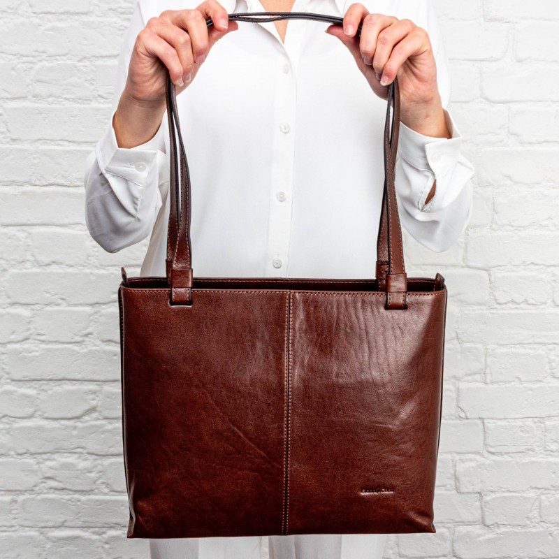 9403023 Shoulder Bag - Brown Leather 9403023 Shoulder Bag - Brown Leather