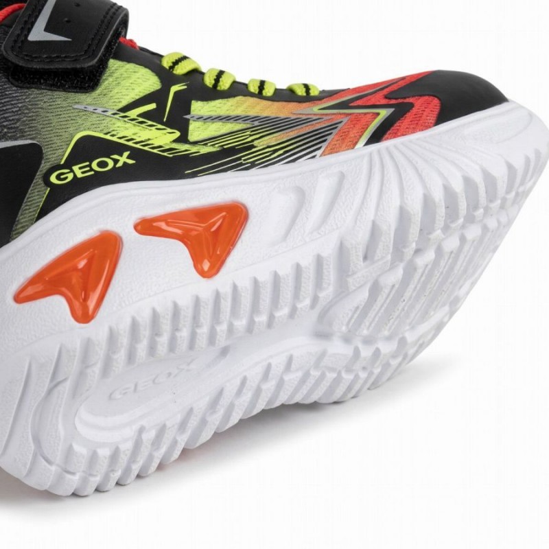 J Assister J66DZB Trainers- Black