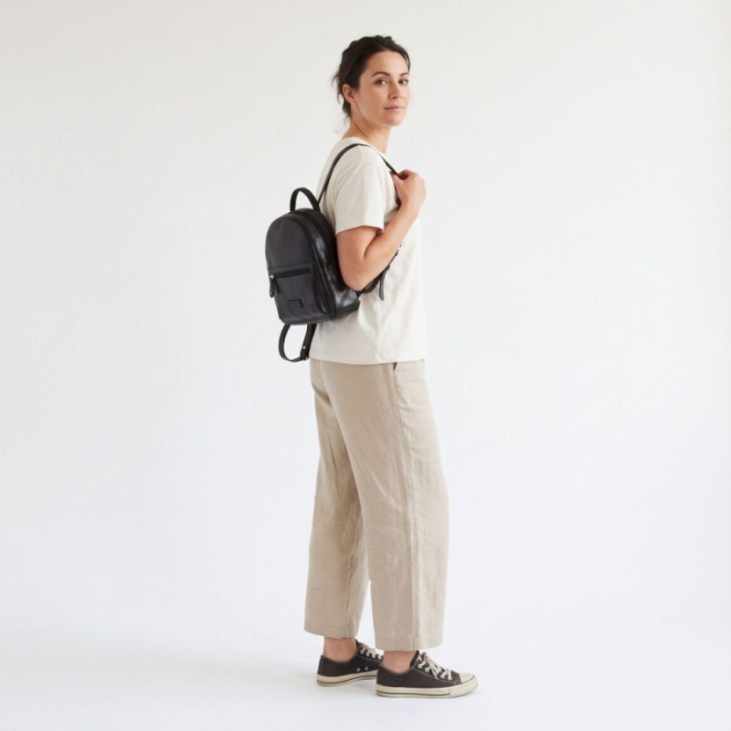 9440556 Leather Backpack 9440556 – Black Leather 9440556 Leather Backpack 9440556 – Black Leather