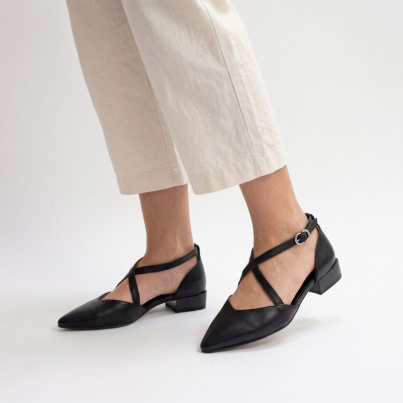 Lila BHV264811 Shoes - Black Leather Lila BHV264811 Shoes - Black Leather