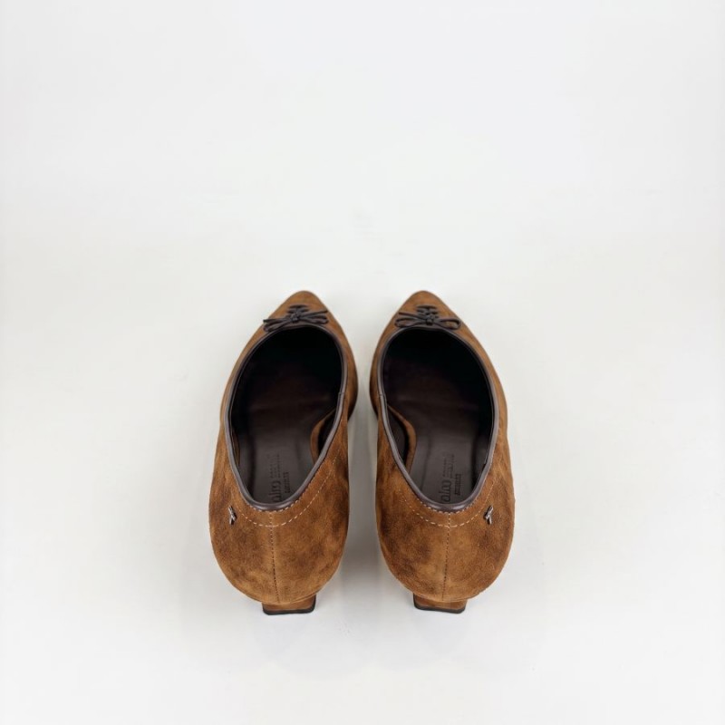 22352 Court Shoes - Cognac Comb Leather